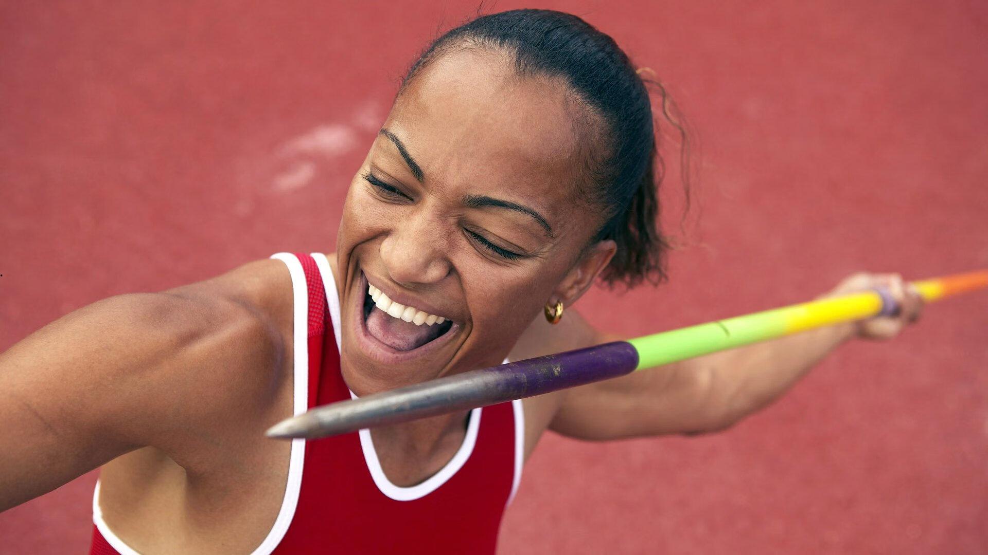 面如土色泥如石！邓弗里斯领取最佳奖杯全程冷漠，泥头车式防守震